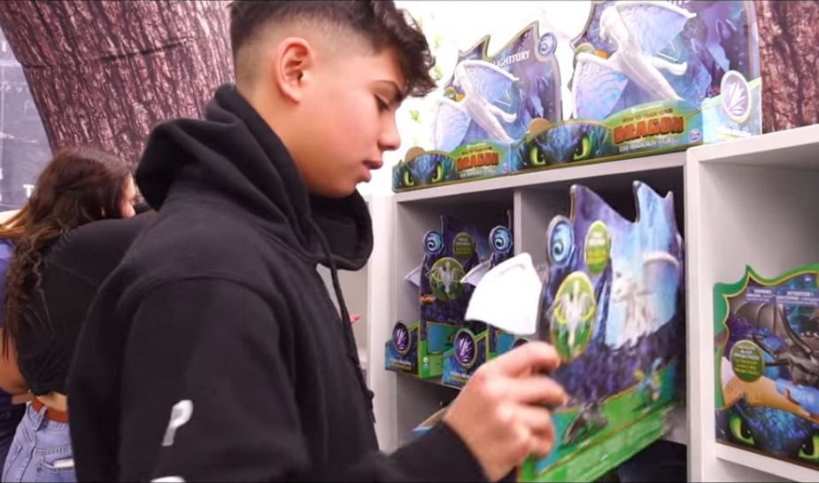 The Hidden World Walmart Delivers Magical VRdriven Roadshow — Because